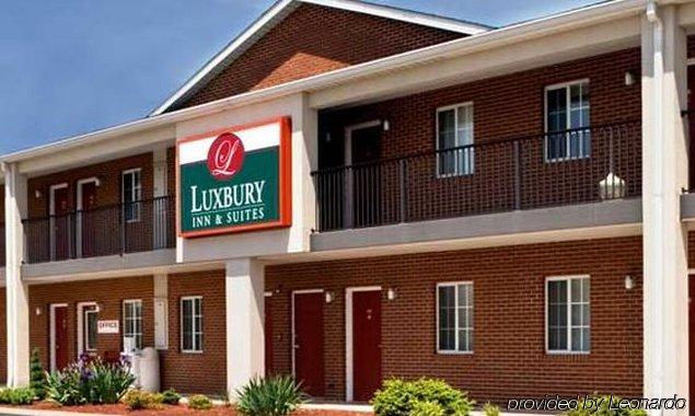 מריוויל Luxbury Inn & Suites מראה חיצוני תמונה